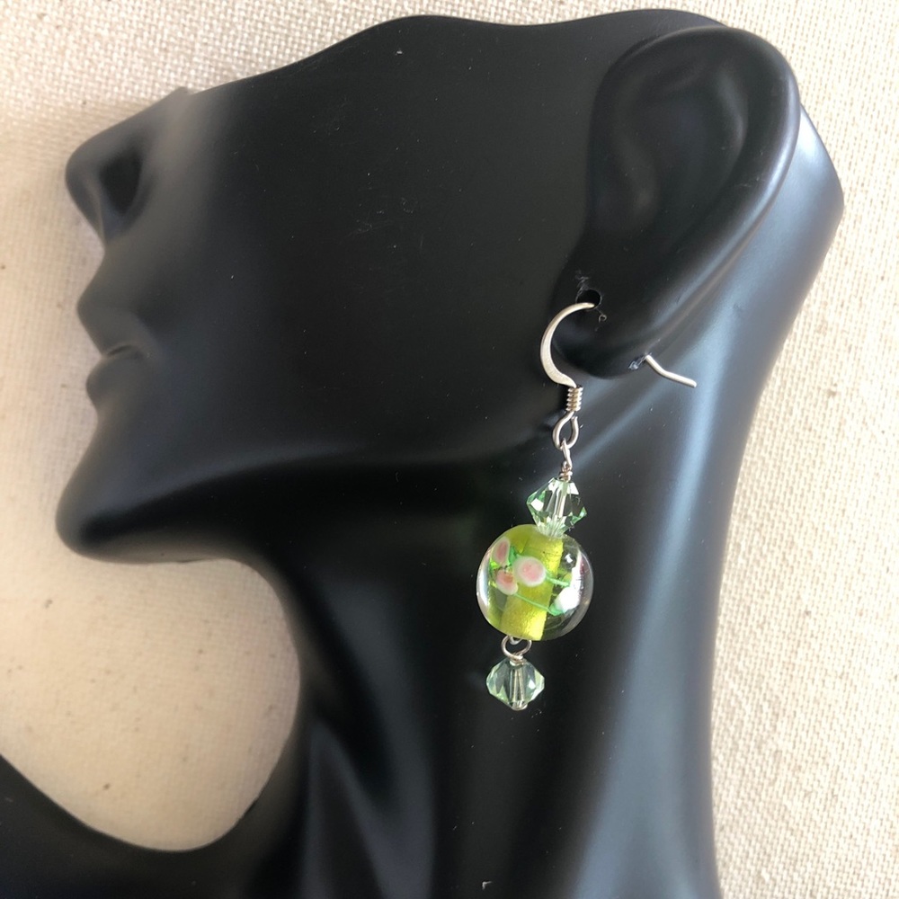 Gorgeous, Unique Handmade Earrings  💚🌸